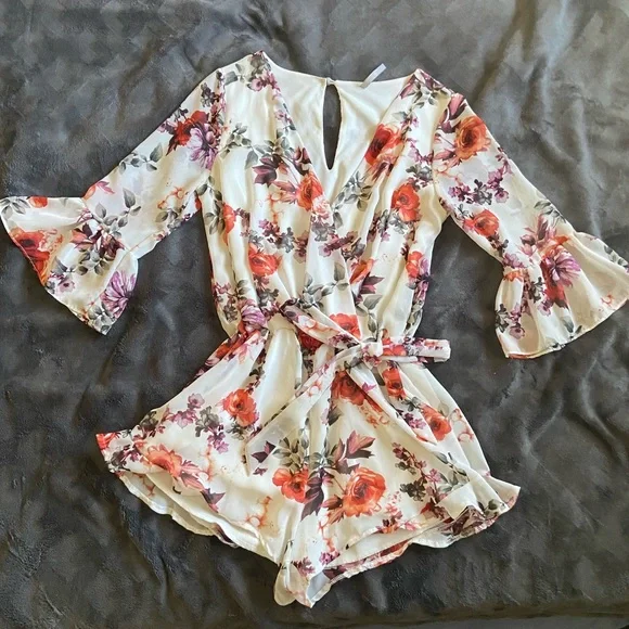 Floral romper - Picture 2 of 3